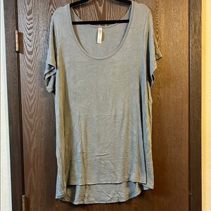 LuLaRoe Gray Relaxed High Low Short Sleeve Ribbed Tee